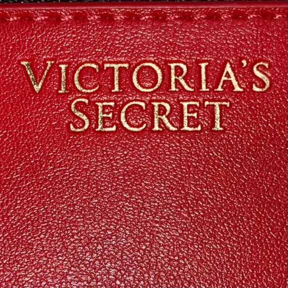 Victoria's Secret Red XOXO Zippered Wristlet - Picture 4 of 7